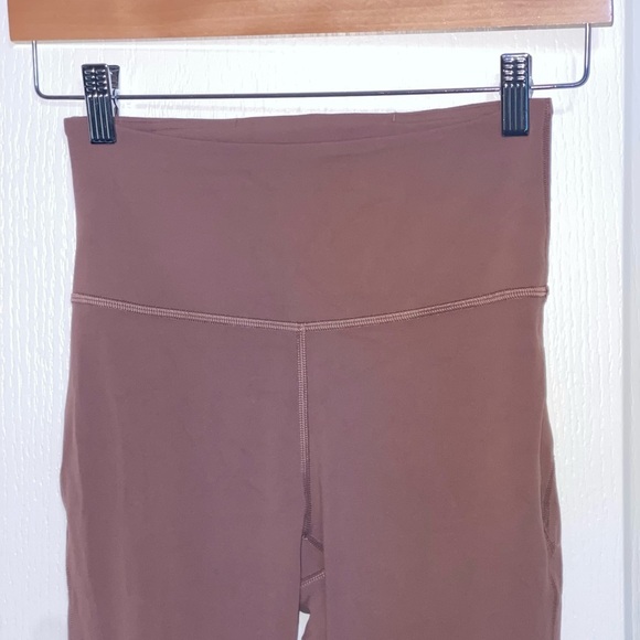 Lululemon Groove Super-High-Rise Crop 23"
Ancient Copper 2022 Style #: W6BZ3S 4 - Picture 3 of 8